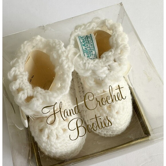 1960s Crocheted Knitted Baby Booties Shoes Infant White Bow Unisex NEW - Picture 2 of 9